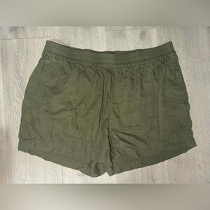 Old Navy Khaki Green Relaxed Shorts